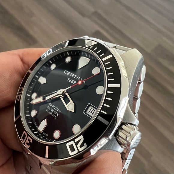 Certina DS Diver Stainless Steel Quartz Watch - Picture 3 of 12